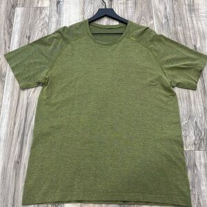 Lightly Used Lululemon Mens Metal Vent SS XL